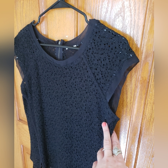 NWOT banana Republic full lace overlay top - Picture 3 of 16